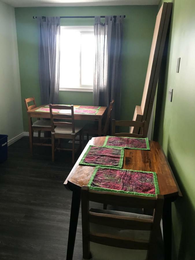 Ranny'S Private Rooms YYC Exterior foto